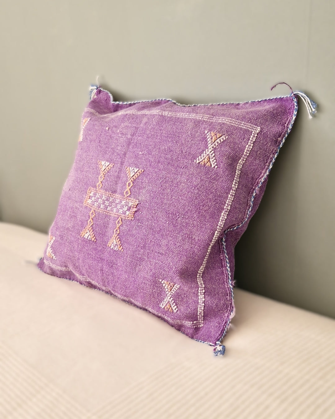 Kuddfodral Kaktussilke Sabra – Qamar Lila