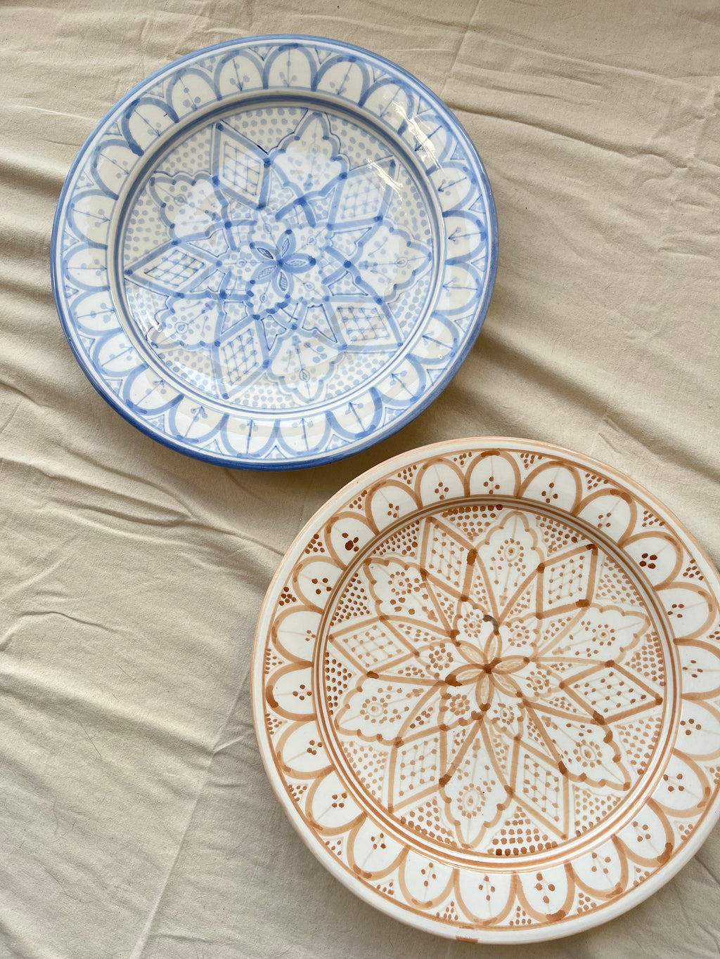 Fat 35 cm Kenza – stort marockanskt serveringsfat i handmålad keramik blå