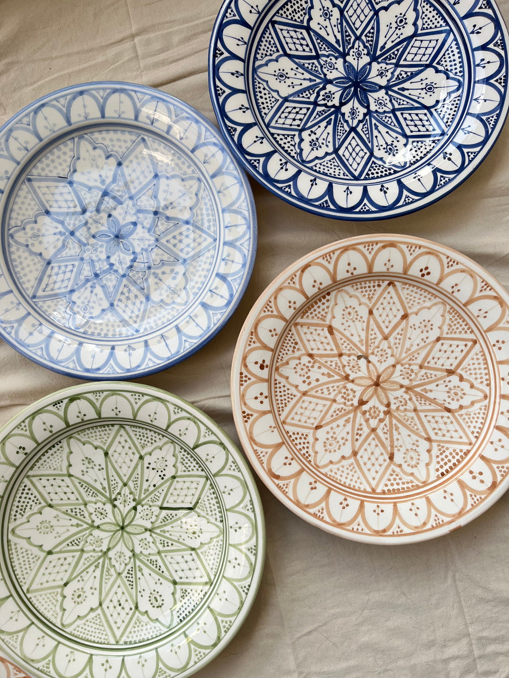 Fat 35 cm Kenza – stort marockanskt serveringsfat i handmålad keramik mörkblå